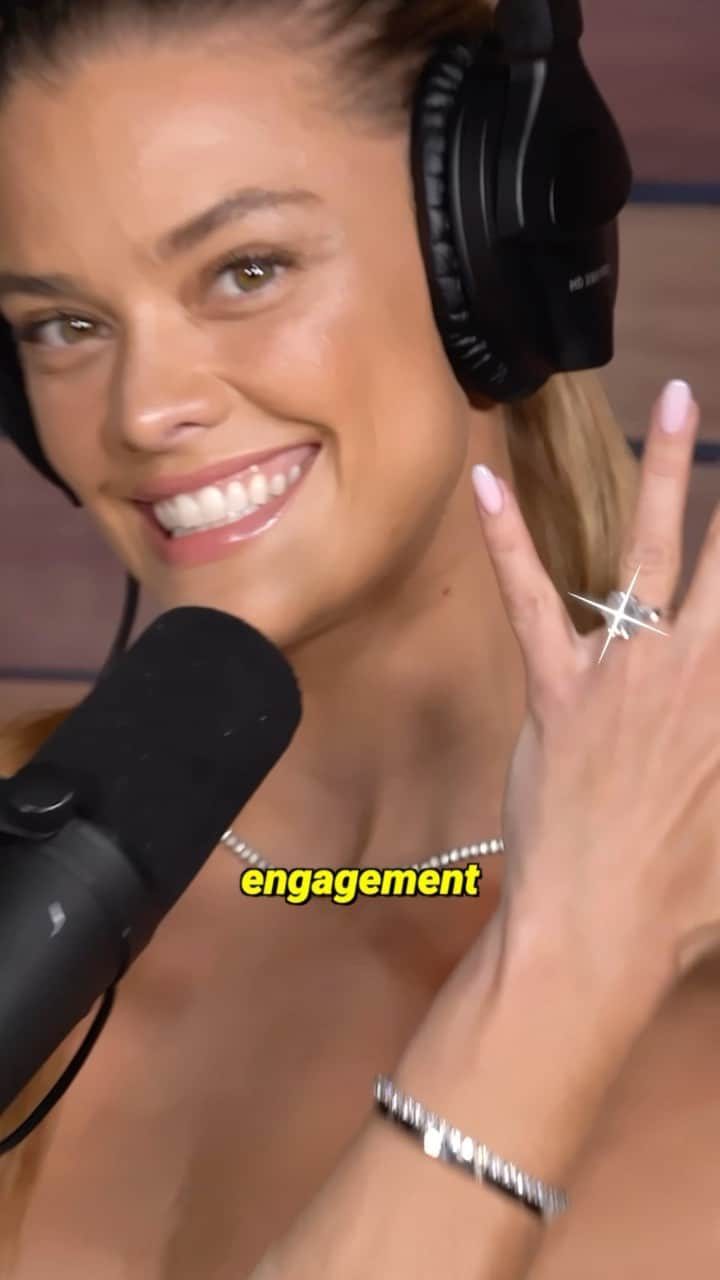 ニーナ・アグダルのインスタグラム：「Logan’s fiancé, Nina Agdal on today’s episode! 💍🔥  #loganpaul #ninaagdal #impaulsive」