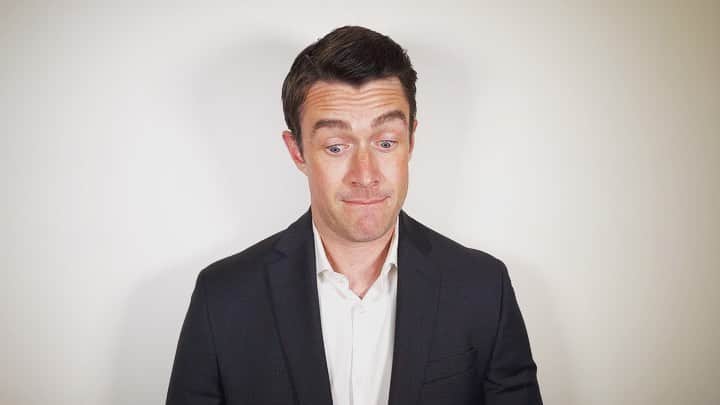 ロバート・バックリーのインスタグラム：「More (pre-strike) self-tape bts. It’s important to have a reader that keeps you engaged and humble. Very, very humble.」