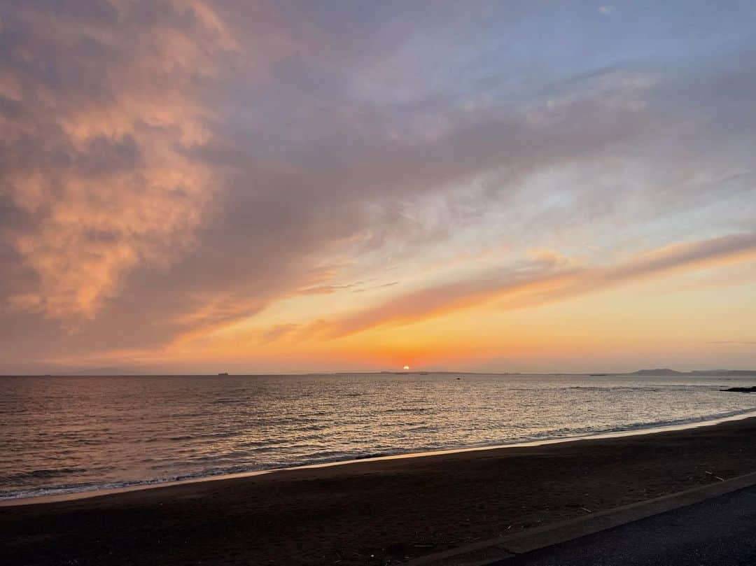 樋口柚子のインスタグラム：「いつの日かの夕暮れ🌅」