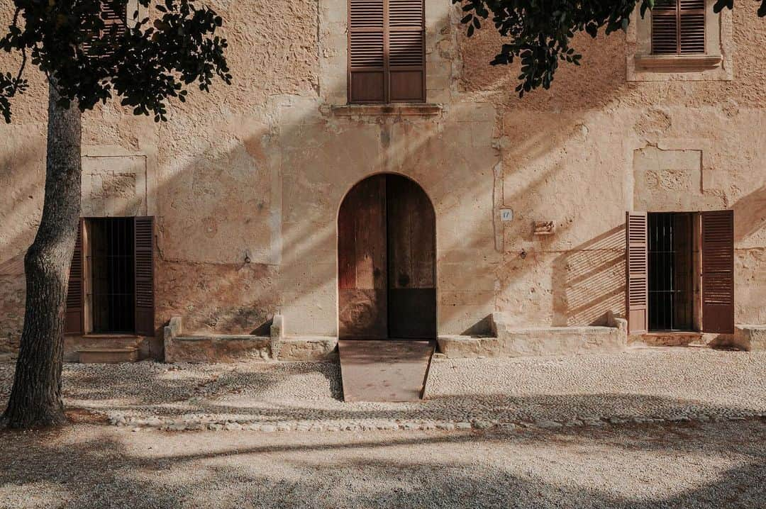 C E R E A Lさんのインスタグラム写真 - (C E R E A LInstagram)「Taller Sert — Joan Miró’s studio in Mallorca.   From the archive, Cereal Volume 18, 2019.  📷: @_marinadenisova_ 🖊: @lkbrook」8月2日 16時59分 - cerealmag