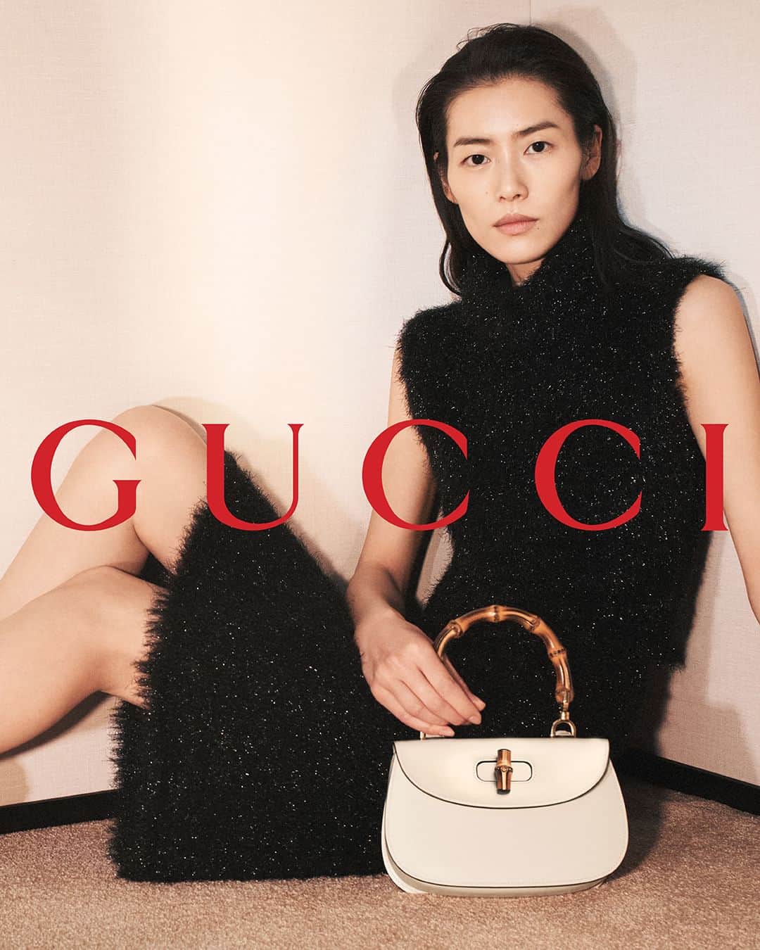 グッチのインスタグラム：「Liu Wen for Bamboo 1947   The House’s latest campaign portrays the relationship between an individual and a cherished object. Discover more at the link in bio.   #GucciBamboo1947 @liuwenlw #LiuWen」