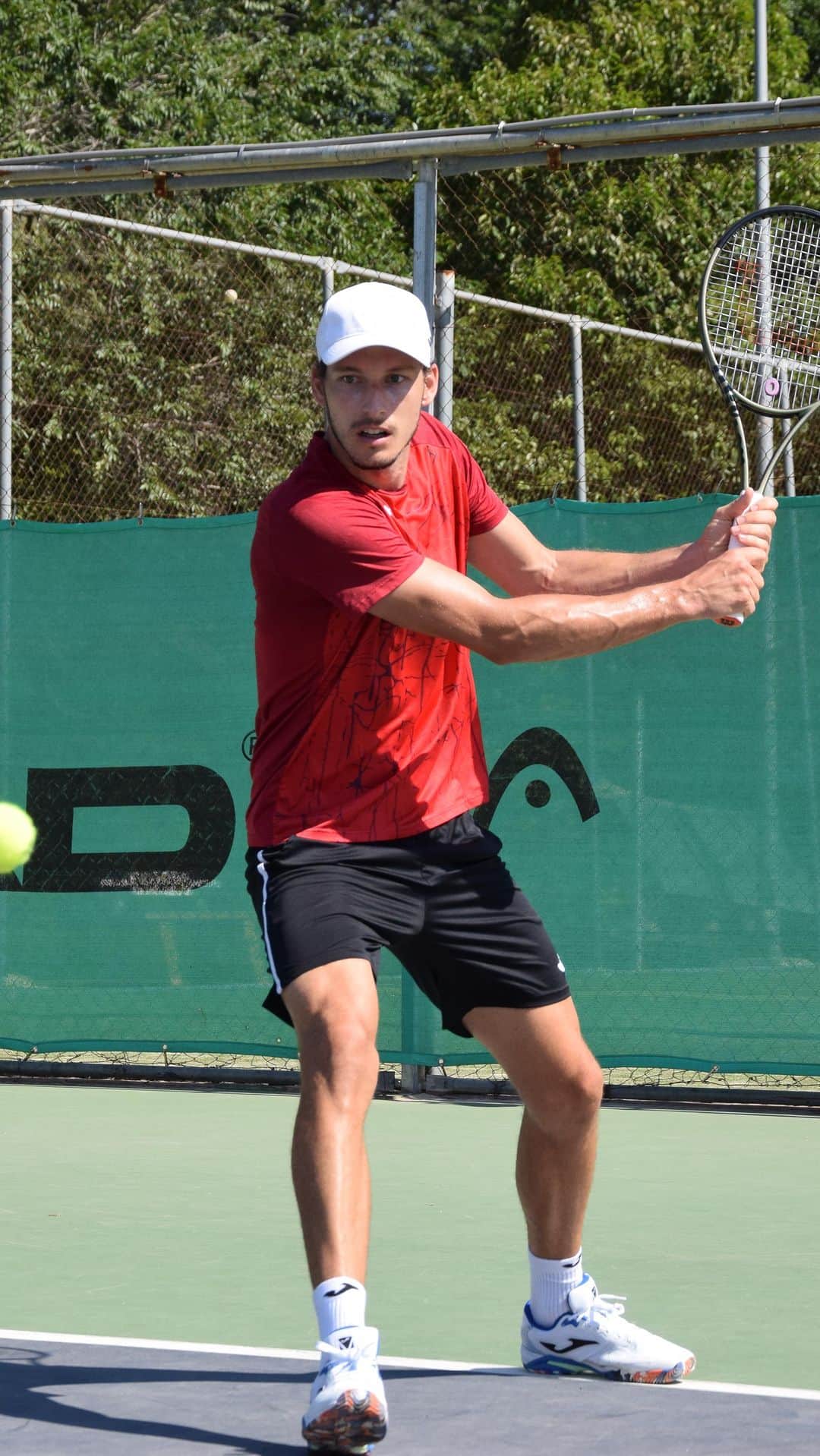パブロ・カレーニョ・ブスタのインスタグラム：「FIRST FULL TRAINING 🎾  We’re excited to see Pablo doing rallies after a long time! Dale Pablo!🔥 Seguimos 💪🏻  #equelitefamily #tennispractice #tennisrally」