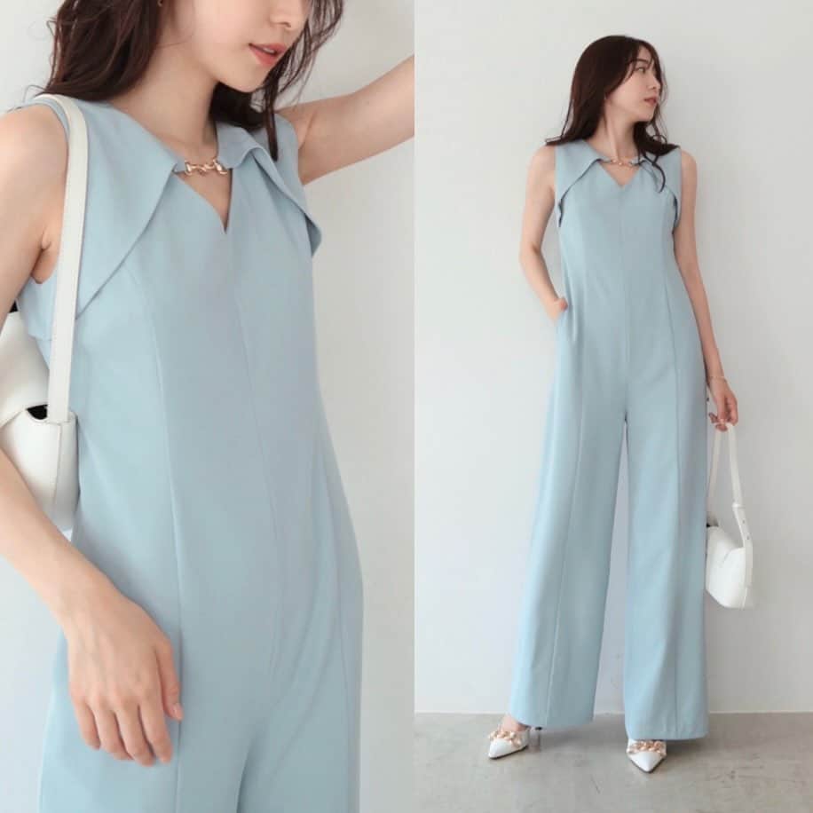 デュラスアンビエントのインスタグラム：「#ビットスリムオールインワン <White, Blue, Black>  スタイルアップを約束する、ノーブルなオールインワン。  人気の高い綺麗めオールインワンは、キラリと光るビットパーツをアクセントに施した目新しい一枚。  デコルテとバックスタイルに程よい抜け感をあしらい、全体の印象がグッと垢抜けるデザイン性をプラス。  ウエストには切り替えを入れず、裾まで真っ直ぐ落ちるシルエットで、縦のラインを強調しました。  ＿＿＿＿＿＿＿＿＿＿＿ ✔︎ @ambient_styling #AMBIENT #ambient_official #ambientstyle #アンビエント #オールインワン #お呼ばれコーデ」
