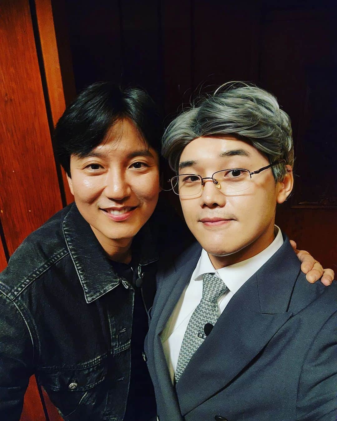 クォン・ヒョクスさんのインスタグラム写真 - (クォン・ヒョクスInstagram)「형들 참 멋있다. 곽경영 객기 다받아주시고 황경영 억지 다받아주시고 권경영 땡깡 다받아주시고 #정우성 #김남길 #보호자 #경영권전쟁 #경영자들」8月2日 17時19分 - kwunhyuksoo