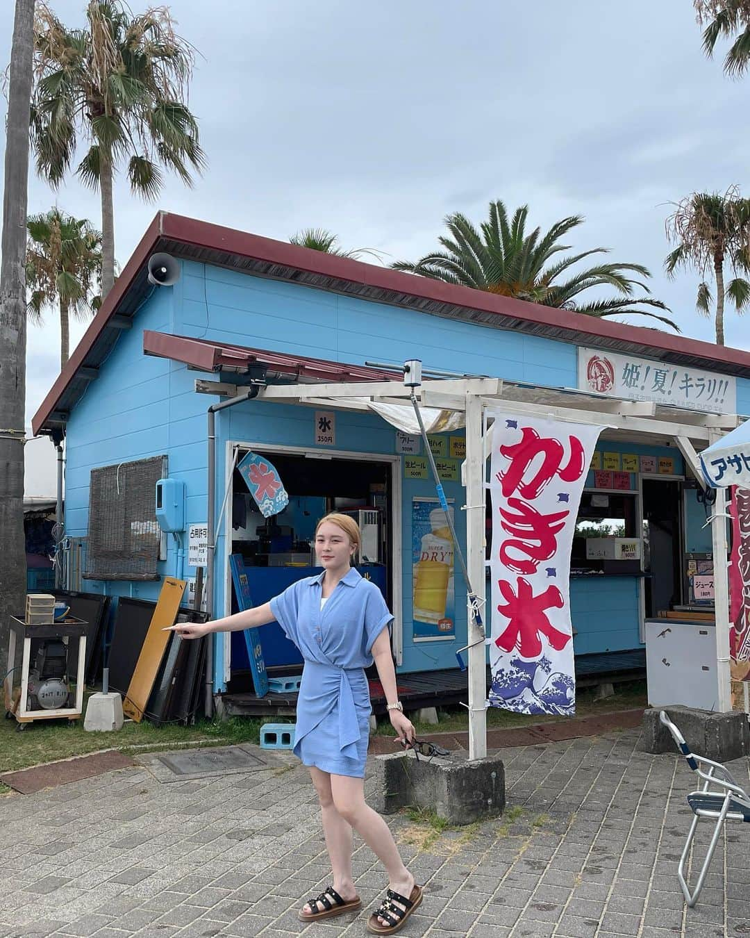 みそのインスタグラム：「地元の海初めて行ったかも🌊 撮影者:パパwwwwww」