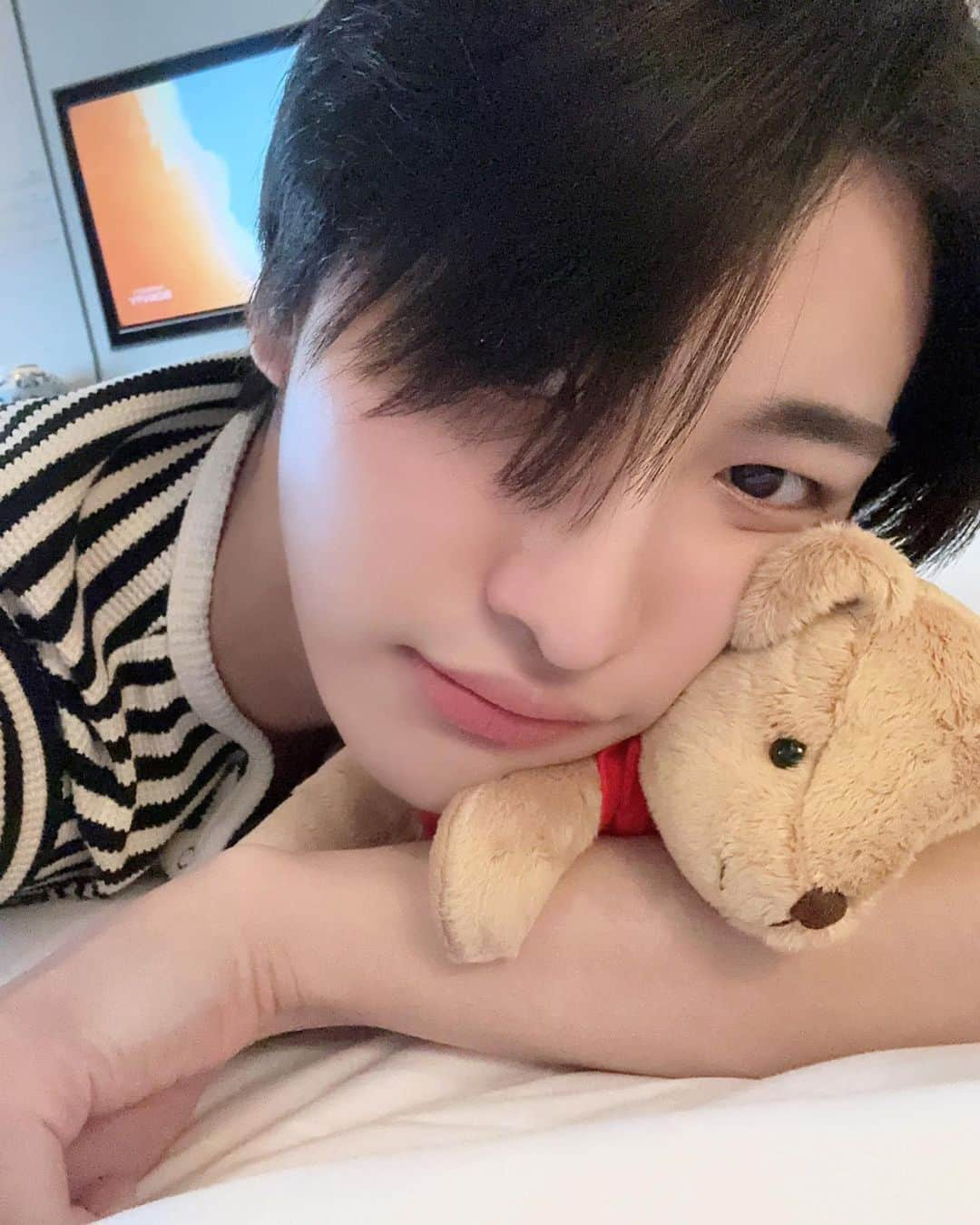 ATEEZさんのインスタグラム写真 - (ATEEZInstagram)「[#인星화그램] Thailand🩶🐻  #ATEEZ #에이티즈 #SEONGHWA #성화」8月2日 18時11分 - ateez_official_