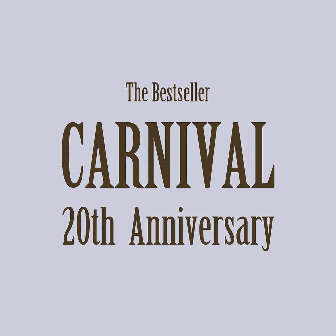 J&M Davidsonさんのインスタグラム写真 - (J&M DavidsonInstagram)「ブランドのアイコンバッグである、”CARNIVAL / カーニバル”の20周年を記念して誕生した“Anniversary Carnival/アニバーサリー カーニバル"。 どこか懐かしさを感じさせるようなデザインとモダンさが融合したスペシャルなモデルです。 今シーズンは、アイスブルーとダークオリーブが仲間入りしました。  #jandmdavidson #ジェイアンドエムデヴィッドソン」8月2日 12時00分 - jandmdavidson