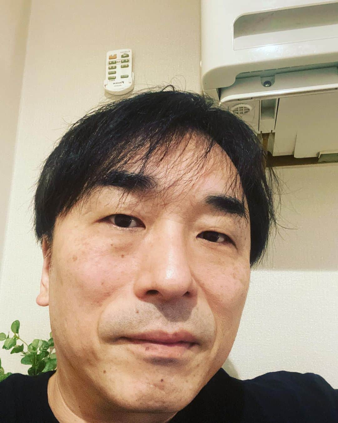 関智一さんのインスタグラム写真 - (関智一Instagram)「おはよう御座います♪ 仕事します！  #朝 #元気 #仕事中」8月2日 9時51分 - sekitomokazu