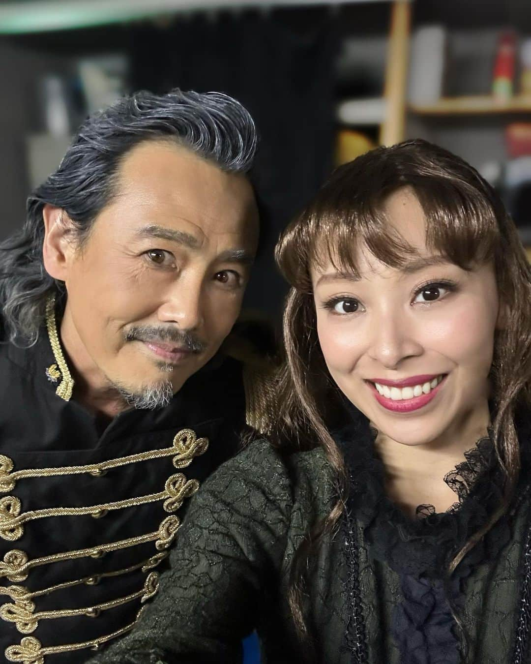 沙月愛奈のインスタグラム：「⁡ ⁡ 舞台『Les Misérables 〜惨めなる人々〜』の思い出の写真たち📸✨その4... ⁡ 大先輩の野村宏伸さんと、ドキドキしながらお声を掛けて撮らせていただきました。ファンティーヌとジャベールとして一緒にお芝居させていただき、最初それはもう大緊張でしたが、それは私の感情であって役ではないから、思いっきりぶつかって行こうと決めて挑みました。ご一緒した場面だけでなく、2幕のジャベールのお芝居は稽古場、そして舞台が始まってからも毎日袖から拝見し、少しでも野村さんの領域に近づきたいと勉強させていただきました。この経験は私の宝物です。ありがとうございました✨ ⁡ ⁡ そして、普段からとてもおちゃめな中丸新将さん。 お写真はタイミングが合わずお願いすることは叶いませんでしたが、新将さんの2役もお人柄溢れる素敵なお芝居で、こちらもいつも袖から拝見しておりました。千秋楽の後にいただいたお言葉がとても嬉しく、しっかり心に留め、これからも頑張っていきたいと思いました！ ⁡ ⁡ 素敵な大先輩のお2人と出逢い、近くで過ごさせていただいたのはたったの数日でしたが、私にとってとても大きな財産となりました。本当にありがとうございました🍀✨   #野村宏伸 さん  #中丸新将 さん   #舞台レミゼ  #レミステ   #沙月愛奈」