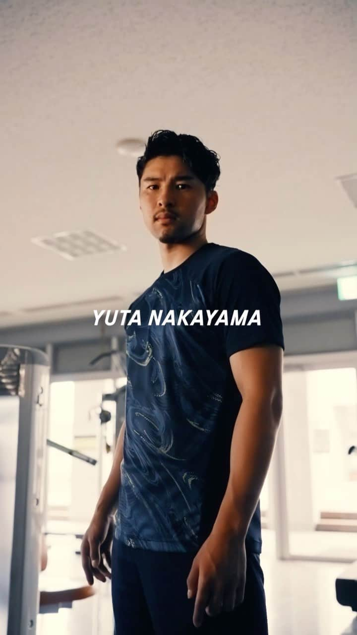 中山雄太のインスタグラム：「. ◤YUTA NAKAYAMA 　　　　× 　DS LIGHT X-FLY 5◢  吸いつくようなフィット感 正確なプレーを支えるヒール構造の進化  精度を支える安定性。 自信が『確信』に変わる。  #ASICS #アシックス​ #ASICSFootball #DSLIGHT」