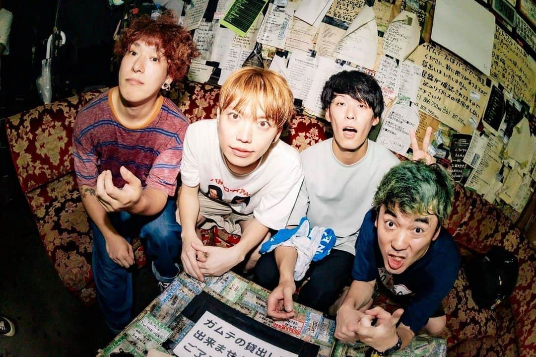 04 Limited Sazabysのインスタグラム：「. 8/1(火) 千葉LOOK 『サイトウヒロシ還暦祭 ～ LUCKY VIBRATION EXTRA series～』 w/ SUPER BEAVER  📸 @fujiitaku」