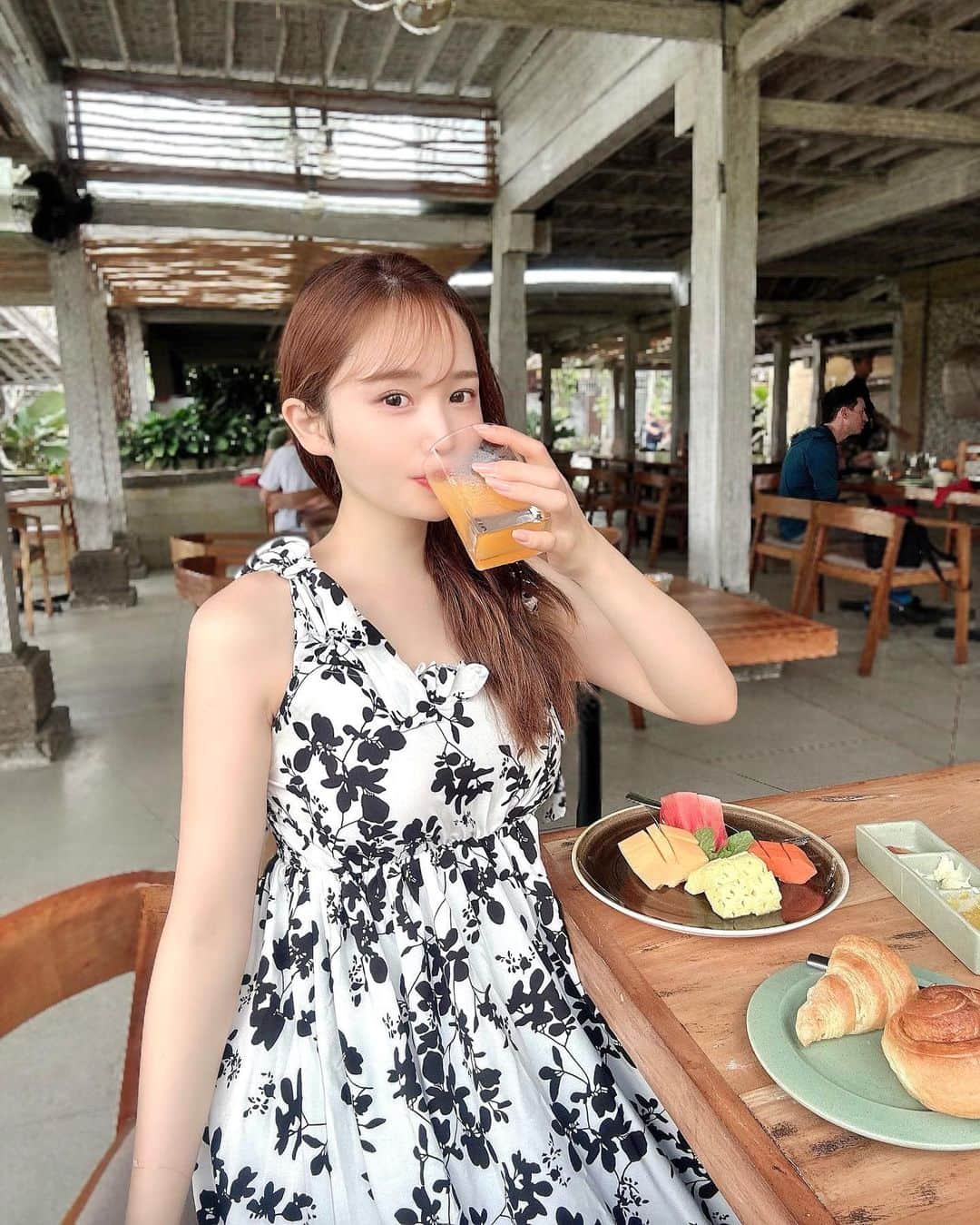 ぷーちゃんさんのインスタグラム写真 - (ぷーちゃんInstagram)「🐶🍯  バリはフルーツとフルーツジュースが美味しい♡  #ぷーちゃん旅行#バリ島 #バリ #バリホテル」8月2日 12時09分 - poohchan31