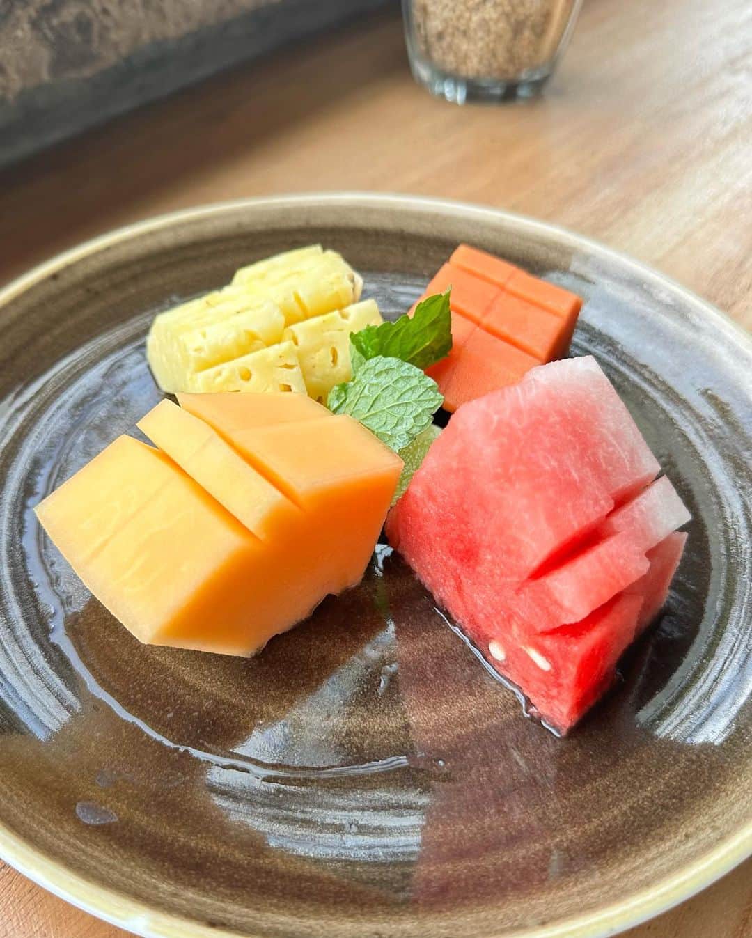ぷーちゃんさんのインスタグラム写真 - (ぷーちゃんInstagram)「🐶🍯  バリはフルーツとフルーツジュースが美味しい♡  #ぷーちゃん旅行#バリ島 #バリ #バリホテル」8月2日 12時09分 - poohchan31