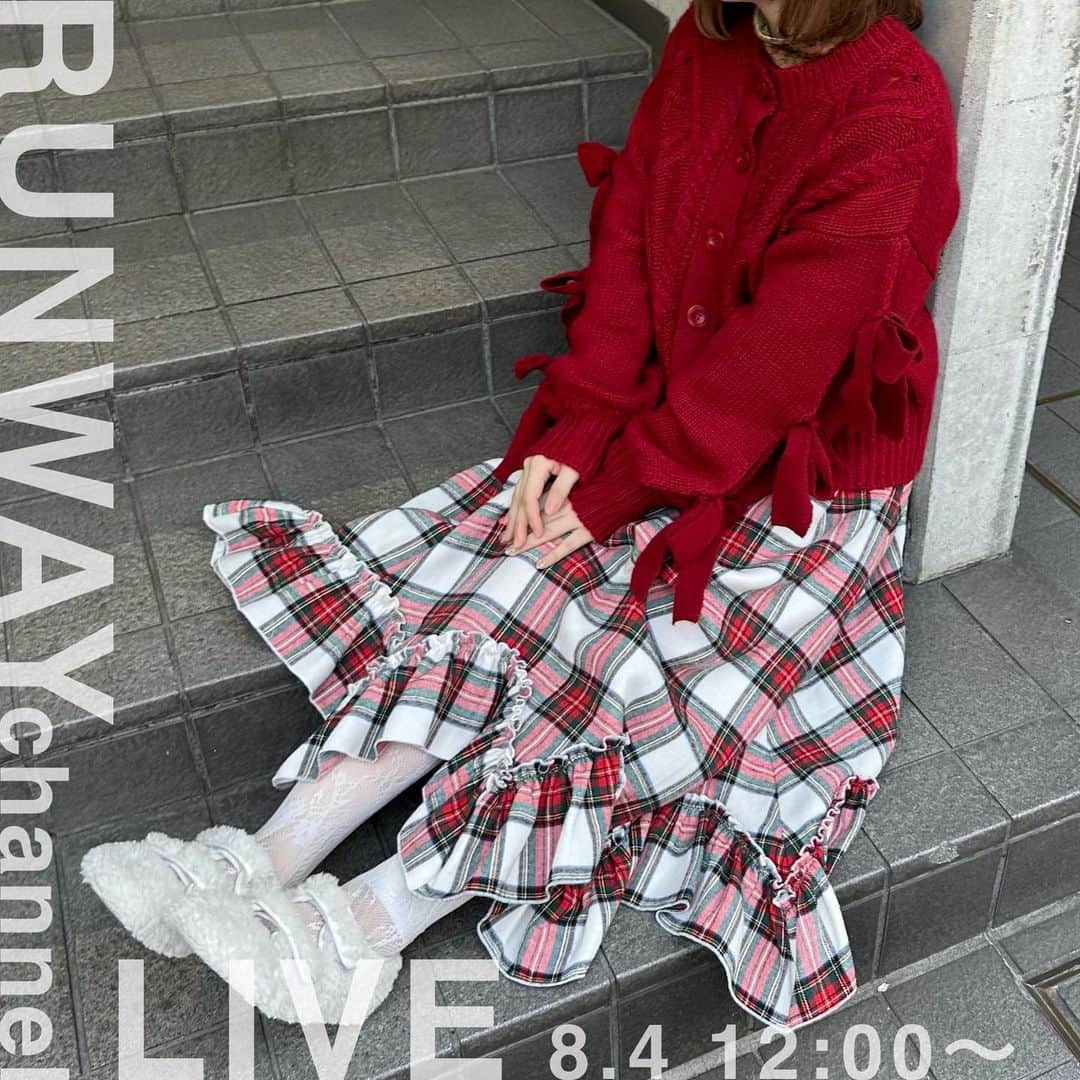 merry jennyのインスタグラム：「【 runway channel live】 ㅤㅤㅤㅤㅤㅤㅤㅤㅤㅤㅤㅤㅤ 8/4(fri) 12:00 〜 official web store RUNWAY channel にて RUNWAY channel live を実施します！！  staffが2023 winter pre order itemを 実際に着用してご紹介♡ 　  @merryjenny_staff_misaki  153cm @merryjenny_staff_aya  156cm 　  topのURLから⇨  @merryjenny_instagram  ぜひcheckして下さいね！ 　  #merryjenny #メリージェニー  #2023aw #winter #dreamwell  #冬コーデ #ガーリーコーデ」