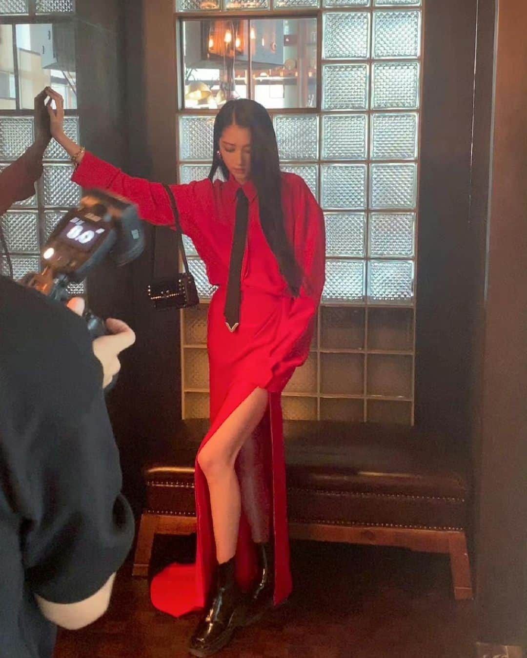 クアン・シャオトン（Guan Xiaotong）さんのインスタグラム写真 - (クアン・シャオトン（Guan Xiaotong）Instagram)「黑领带有点酷 #ValentinoBlackTie @masionvalentino」8月2日 13時15分 - stronger917