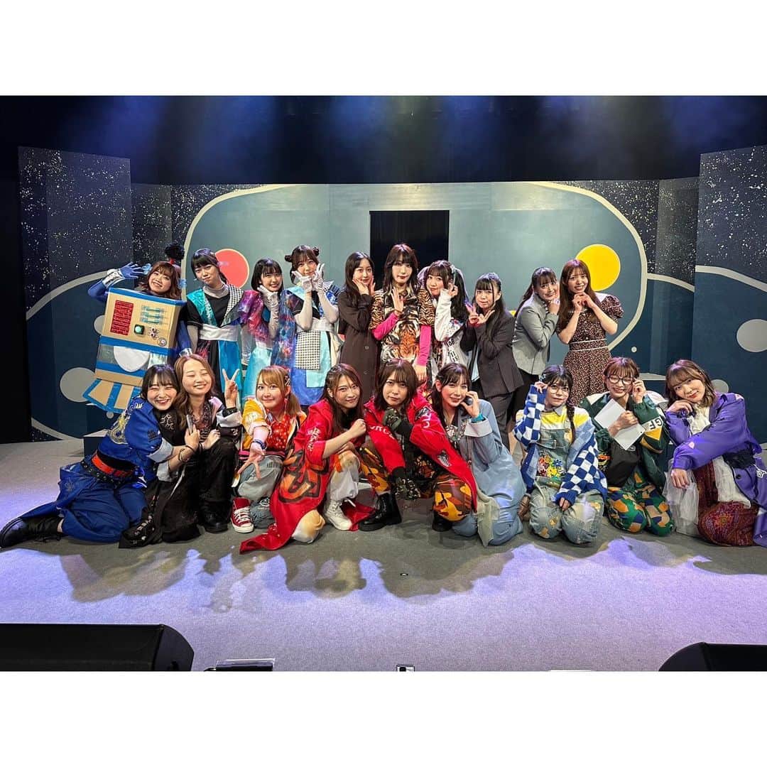 横道侑里のインスタグラム：「ノラちゃん。  私と近かったから、 入り込みすぎて、  実は最終通し、過呼吸で途中退散してました(笑) 横道も自信なくて、ノラちゃんも自信なくて、それが重なって 毎日毎日何を何回やっても不安で涙涙な毎日で。  きつかったけど、 すごく素敵な子だね！ 自信持って！！ 幸せになってくれ！！！」