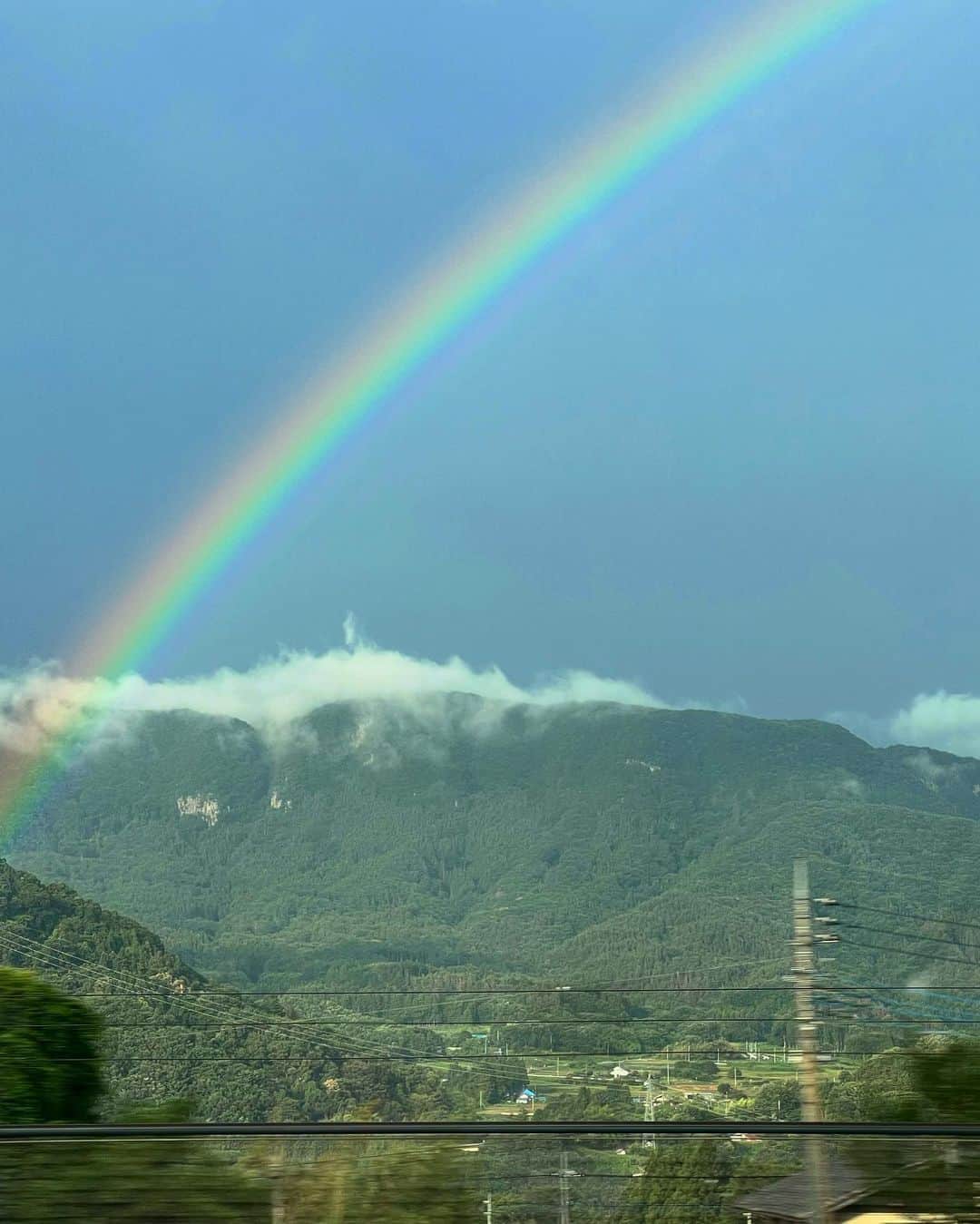 梅村実帆のインスタグラム：「癒しの旅🌈 with キティ 🎀🐈」