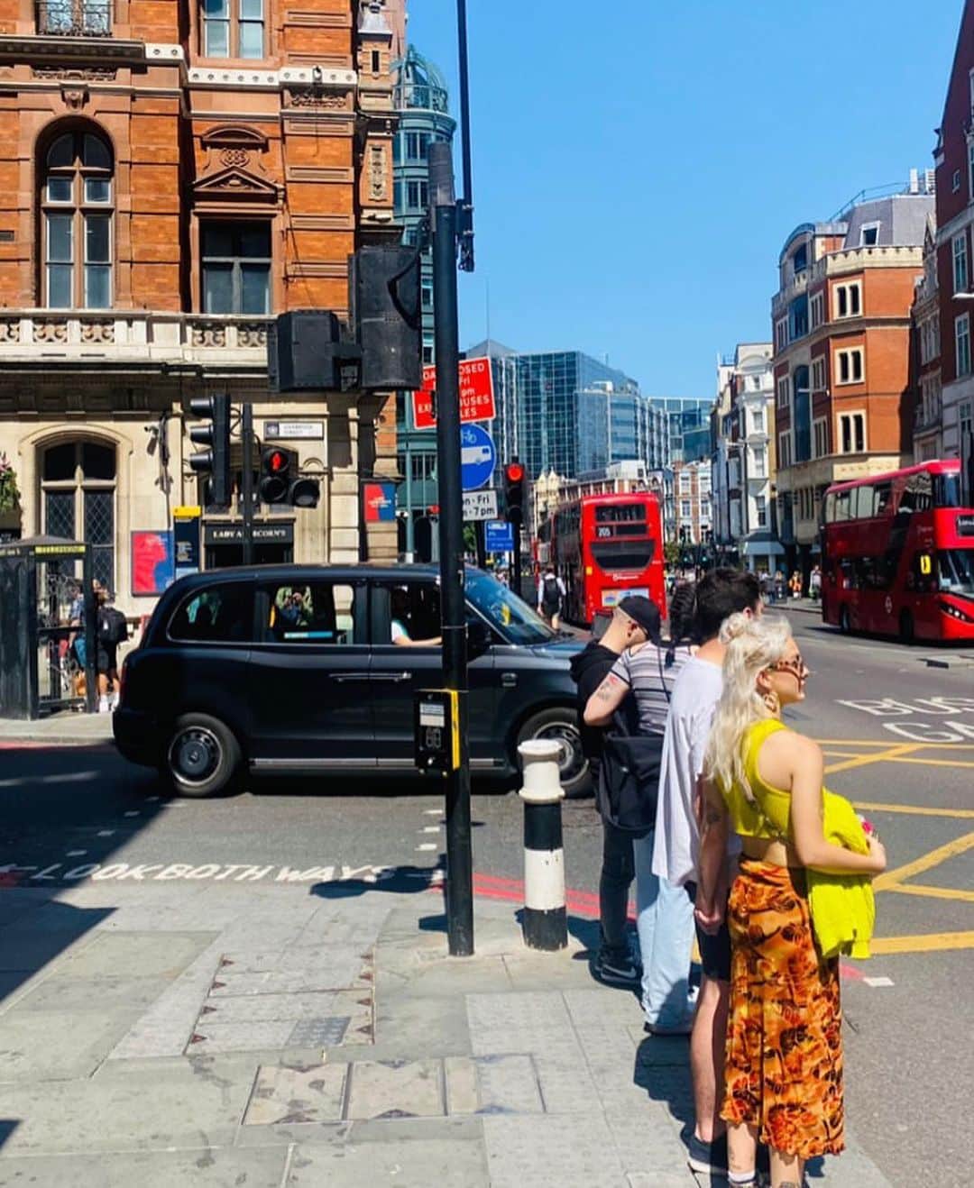 八代健さんのインスタグラム写真 - (八代健Instagram)「Throw back London 🇬🇧 #uk #london #ลอนดอน」8月2日 13時28分 - kenyashiro
