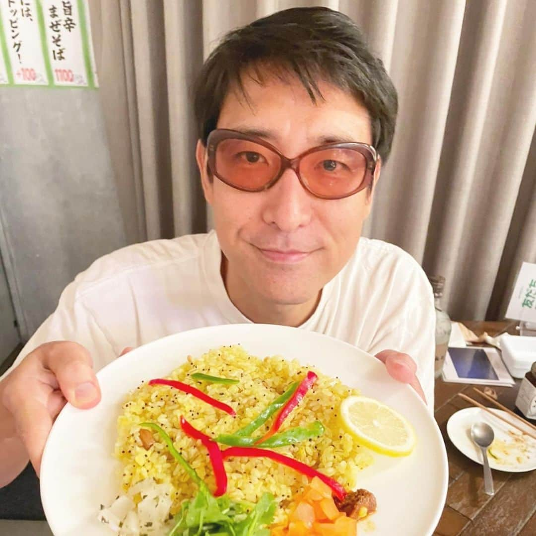 小宮山雄飛さんのインスタグラム写真 - (小宮山雄飛Instagram)「キレイで仕事もバリバリこなす美女たちと#東急プラザ渋谷　#酒場食堂　で会食。 #レモンライス　ホント美味しいよー。 #もしも食堂　#酒場　#渋谷グルメ部  #カレーフェア」8月2日 14時58分 - yuhikomiyama