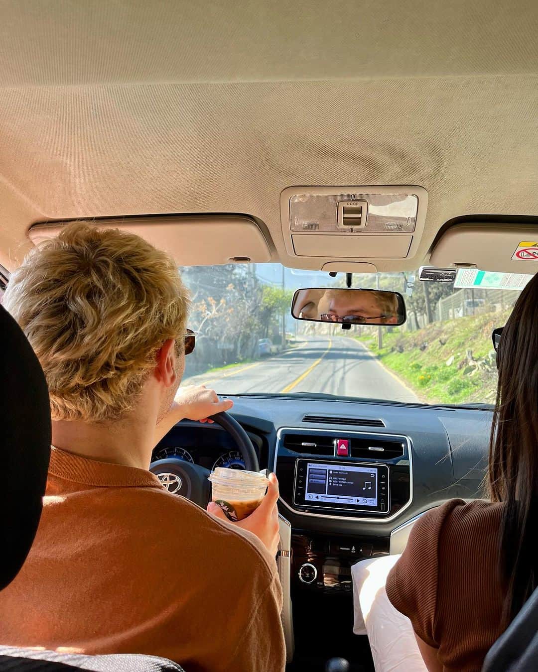 jotipolizoakisのインスタグラム：「are we there yet?」