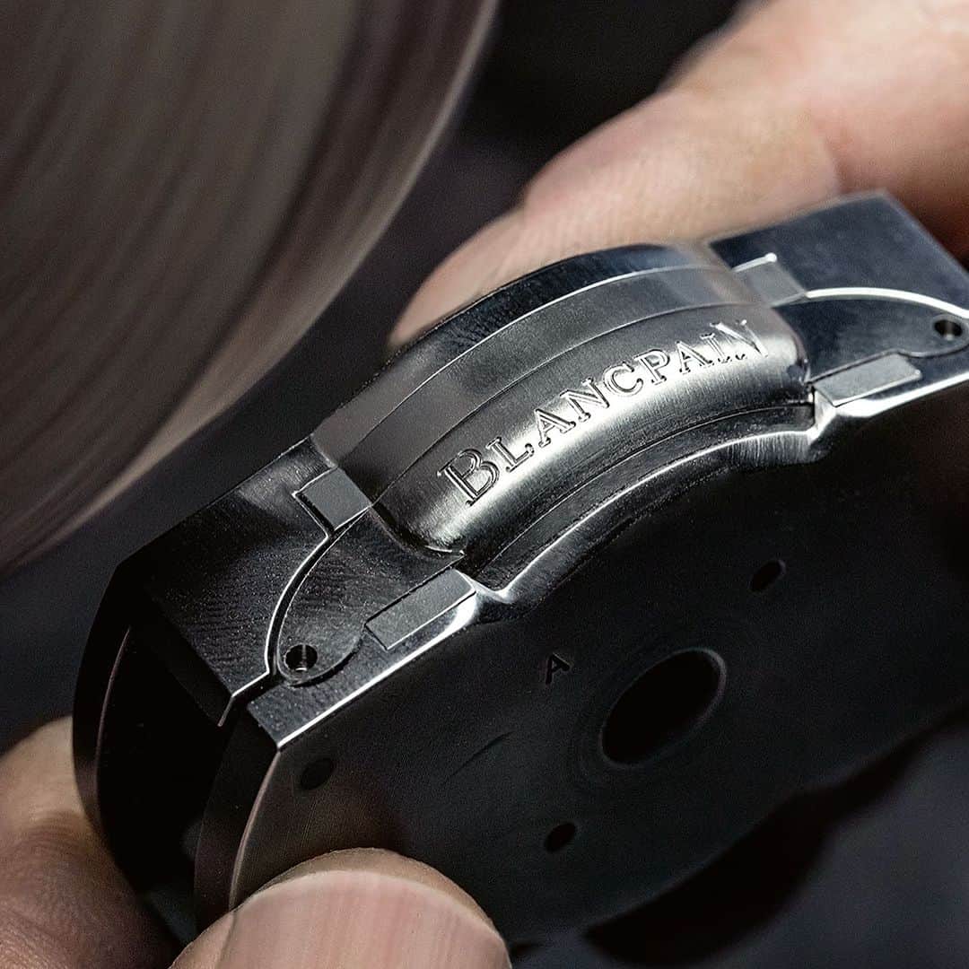 Daily Watchさんのインスタグラム写真 - (Daily WatchInstagram)「Today we unveil the craftmanship behind Blancpain’s titanium timepieces.   The creation of each titanium case is the result of a meticulous manufacturing process. Grade 23 titanium, the purest type available and used for the titanium #fiftyfathoms pieces, offers numerous advantages including high resistance to shock, pressure and corrosion. In addition, the metal boasts a low density making it particularly light and comfortable to wear.   Read an in-depth article about Blancpains’ workshop and the brands commitment to excellence in casemaking. Link in bio on the @blancpain1735 account. #Blancpain1735 #BlancpainFiftyFathoms #BlancpainBathyscape」8月2日 15時15分 - dailywatch