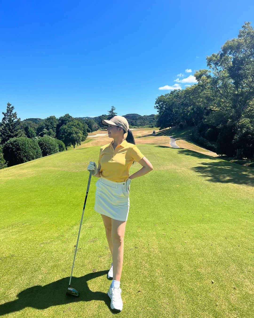 佐山彩香のインスタグラム：「FAMILY GOLF⛳️ 心置きなくてハッピーで最高✨ 楽しかったー！！！  リラックスしてできたので スコアも👌🏻🤭♥️ #felisi #felisigolf」