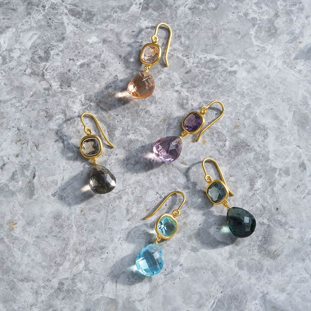 ジュリーサンドラゥさんのインスタグラム写真 - (ジュリーサンドラゥInstagram)「Introducing a perfect blend of elegance and femininity: the Olivia earrings. With their classic silhouette and sophisticated hues, these colourful earrings exude timeless charm, effortlessly elevating your style 🍭 ​​​​​​​​​ #juliesandlau」8月2日 15時50分 - juliesandlau