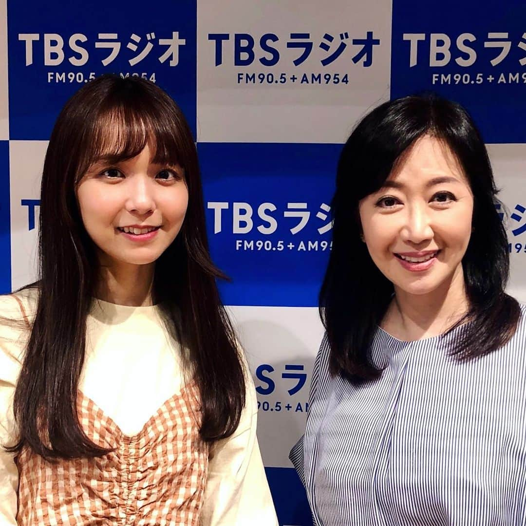 伍代夏子さんのインスタグラム写真 - (伍代夏子Instagram)「TBSラジオ「Music Palette」の収録でした📻 ナビゲーターは宮崎由加さん💕 一年ぶりです☝️ またまた、りくの話で盛り上がってしまった🤭 ちょっと眠い時間だけど、聴いてちょ💋 #tbsラジオ  #ミュージックパレット #毎週土曜日 #28時って何時❓  #宮崎由加 さん」8月2日 16時29分 - natsuko_godai_official