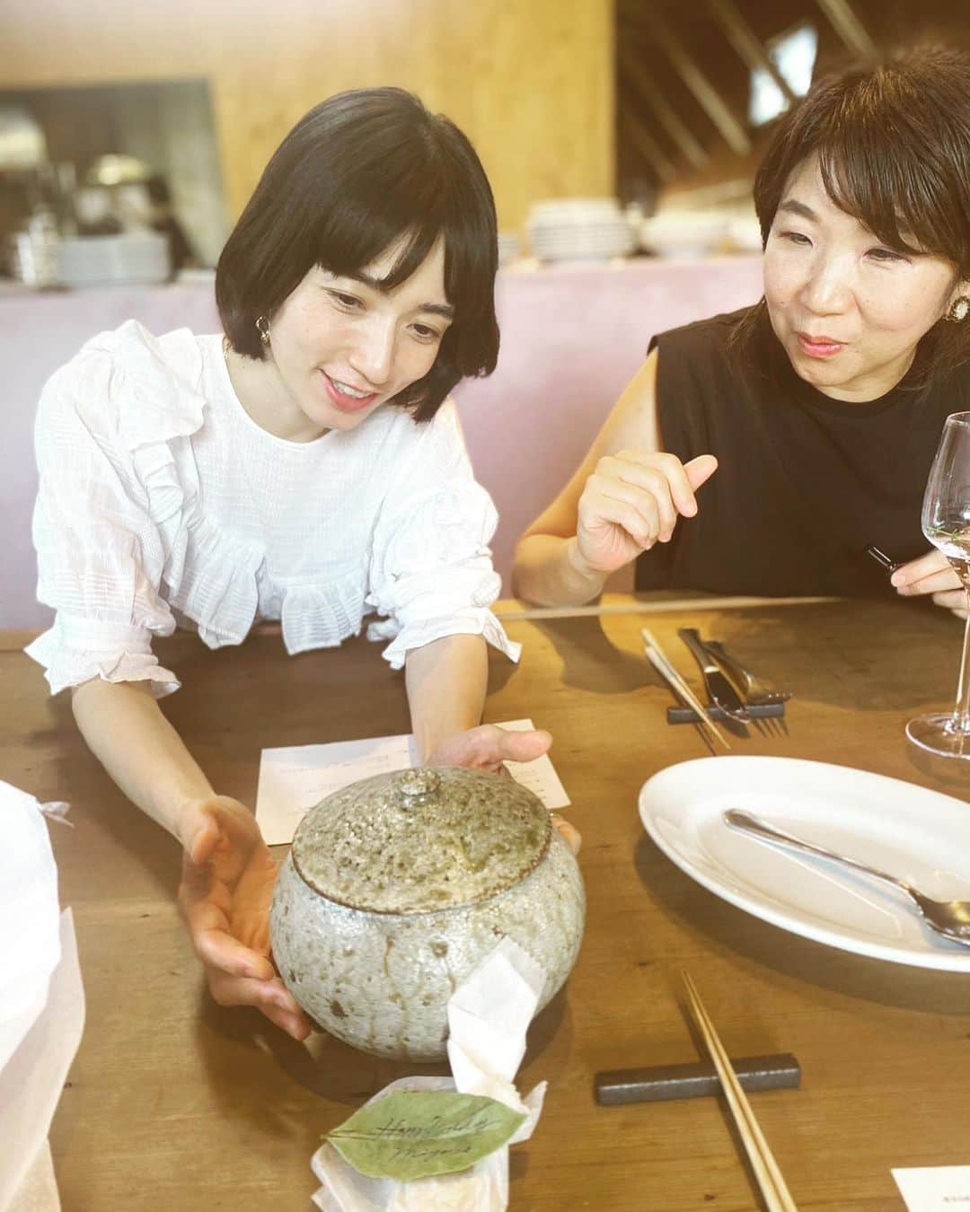 菊井亜希さんのインスタグラム写真 - (菊井亜希Instagram)「wakayama gourmet🍽️  ずっっと行ってみたかった @_souwa_ さん。 私のドンっピシャ好みのお料理でした。 センスもお人柄も、丸ごとスキ♡  和歌山でメキシカン食べたくなったら 間違いなく、こちらでお世話に なりましょう🤤🌮 @mexica.wakayama   コーディネートしてくれた 都さん、遅くなったけど HBD♡ ぜひ都梅を入れてほしいと願った 馬野慎吾さんの器、 気に入ってくれると 嬉しいなー☺️🌿 @utsuwamarukaku」8月2日 16時52分 - bollywoood