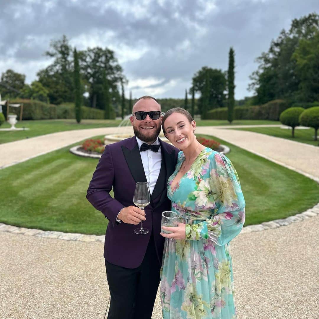 ティレル・ハットンのインスタグラム：「Special few days @thecondorexperience celebrating @markmac14 & @juliasokele tie the knot 💜💜」