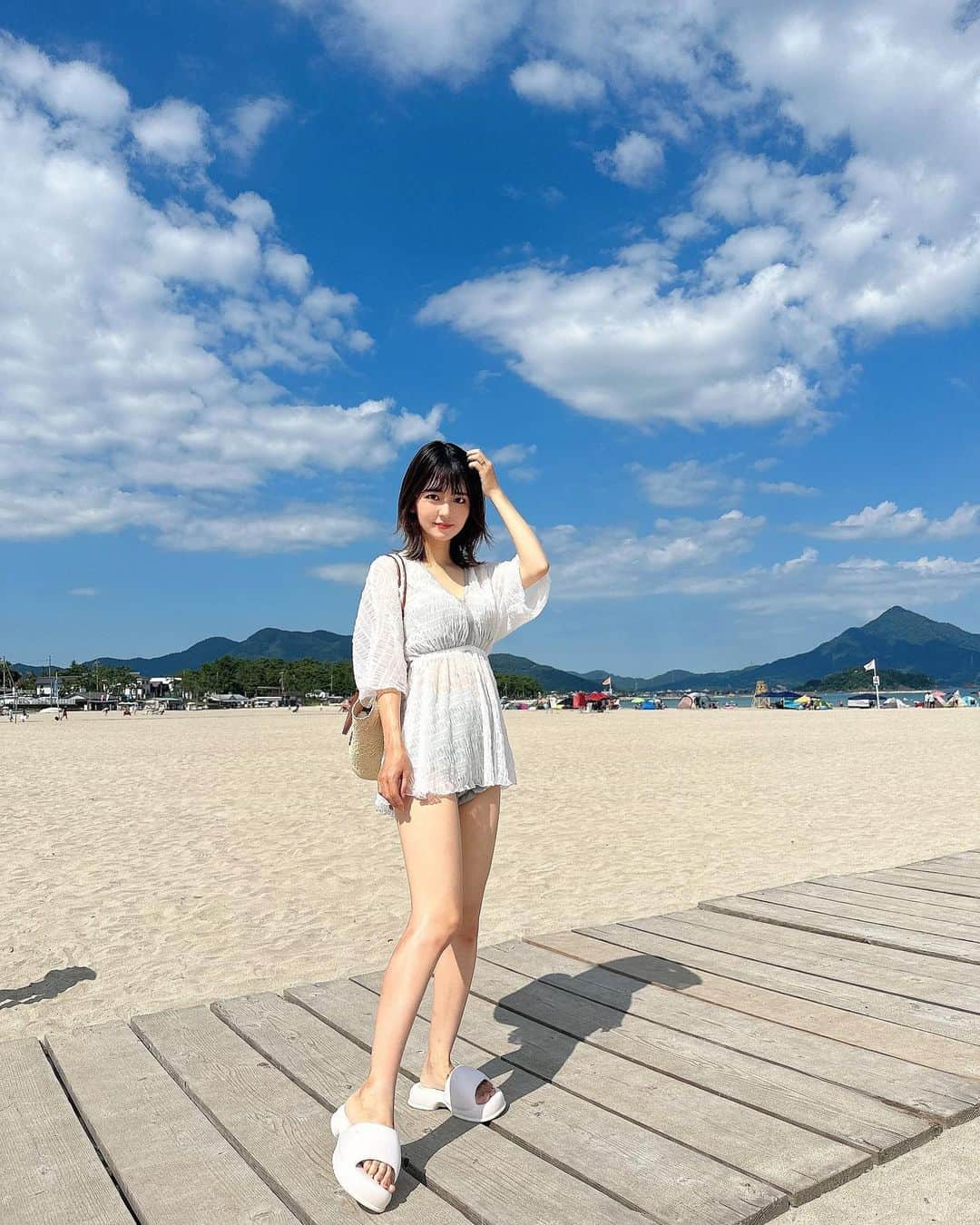 marikoさんのインスタグラム写真 - (marikoInstagram)「＊ . 8月になったねー🌻  今年2回目の海🌊 暑すぎず海綺麗で気持ちよかったー！ 水着は @andesir_official の3点セット🍉  . ＊ #海水浴#海#若狭和田海水浴場#水着#親子海水浴#子供もいる生活#子供のいる暮らし」8月2日 19時00分 - marinstgm