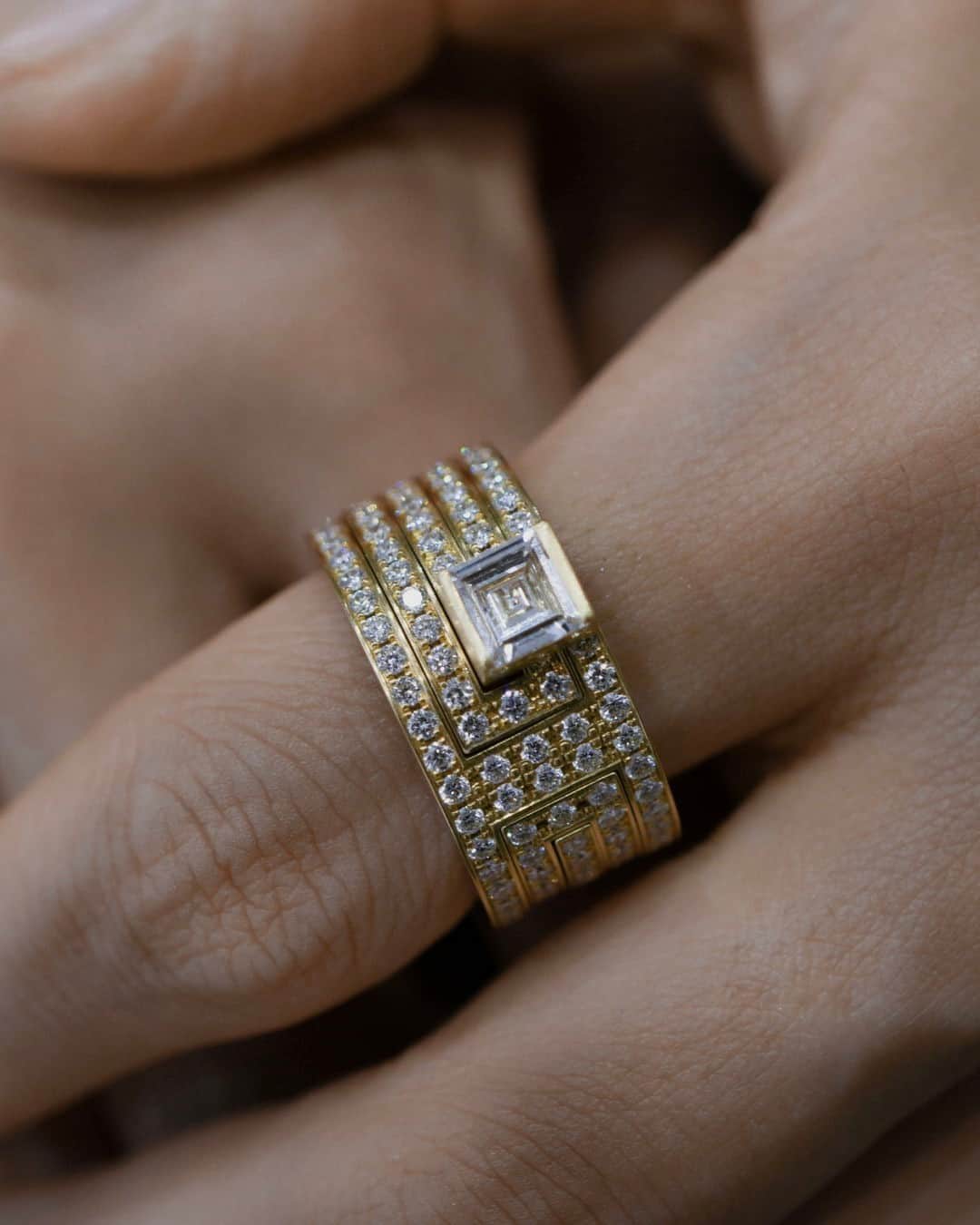 SHIHARAさんのインスタグラム写真 - (SHIHARAInstagram)「All diamond #ShiharaBond Rings with square cut one-of-a-kind diamond solitaire.」8月2日 19時01分 - shihara