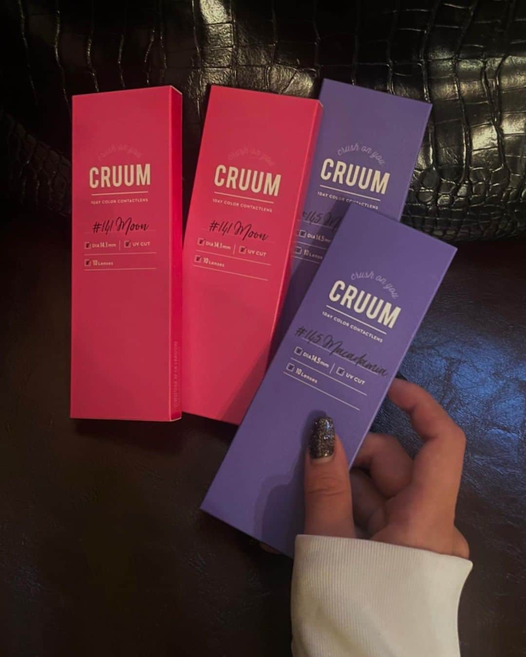 櫻子さんのインスタグラム写真 - (櫻子Instagram)「. 「CRUUM」のMacadamiaのカラコン付けてみたよ！  コク深グレージュですがきつい印象にはみえず柔らかい強さを演出してくれます^_^  ぜひつかってみてね！  #cruum #クルーム #マカダミア #韓国っぽレンズ #カラコン #カラコンレポ #sponsored @cruum_official」8月2日 19時01分 - rako_bear_