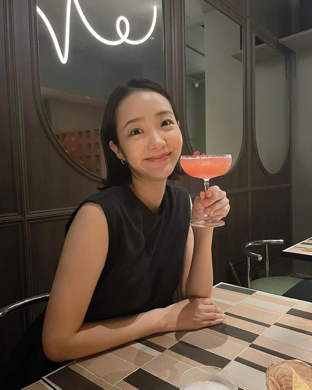 明星あゆみさんのインスタグラム写真 - (明星あゆみInstagram)「📍A9 . おしゃれ空間で🍸 この日はドリンクだけ頼んだけど メキシコ料理も気になる🫣🇲🇽 . . . #a9 #恵比寿バー #恵比寿 #ebisu #에비스 #惠比寿」8月2日 19時31分 - ayumi_myojo