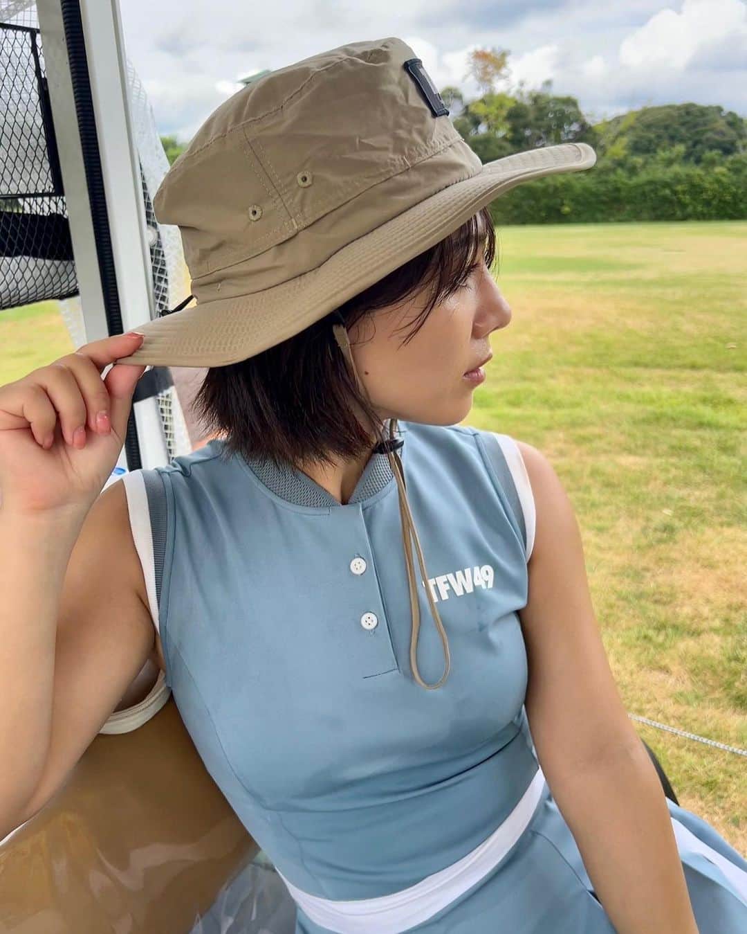 大川成美さんのインスタグラム写真 - (大川成美Instagram)「久しぶりにゴルフ⛳️ ． 暑すぎて集中力無くなったけど ずっと笑ってた🤣 ． スコア100だったよ✌️ @tfw49 ハットかわいい。 ． ． ． #golf #golfstagram  #ゴルフ　#ゴルフ女子 #ゴルフウェア#TFW49」8月2日 19時24分 - naru_coco