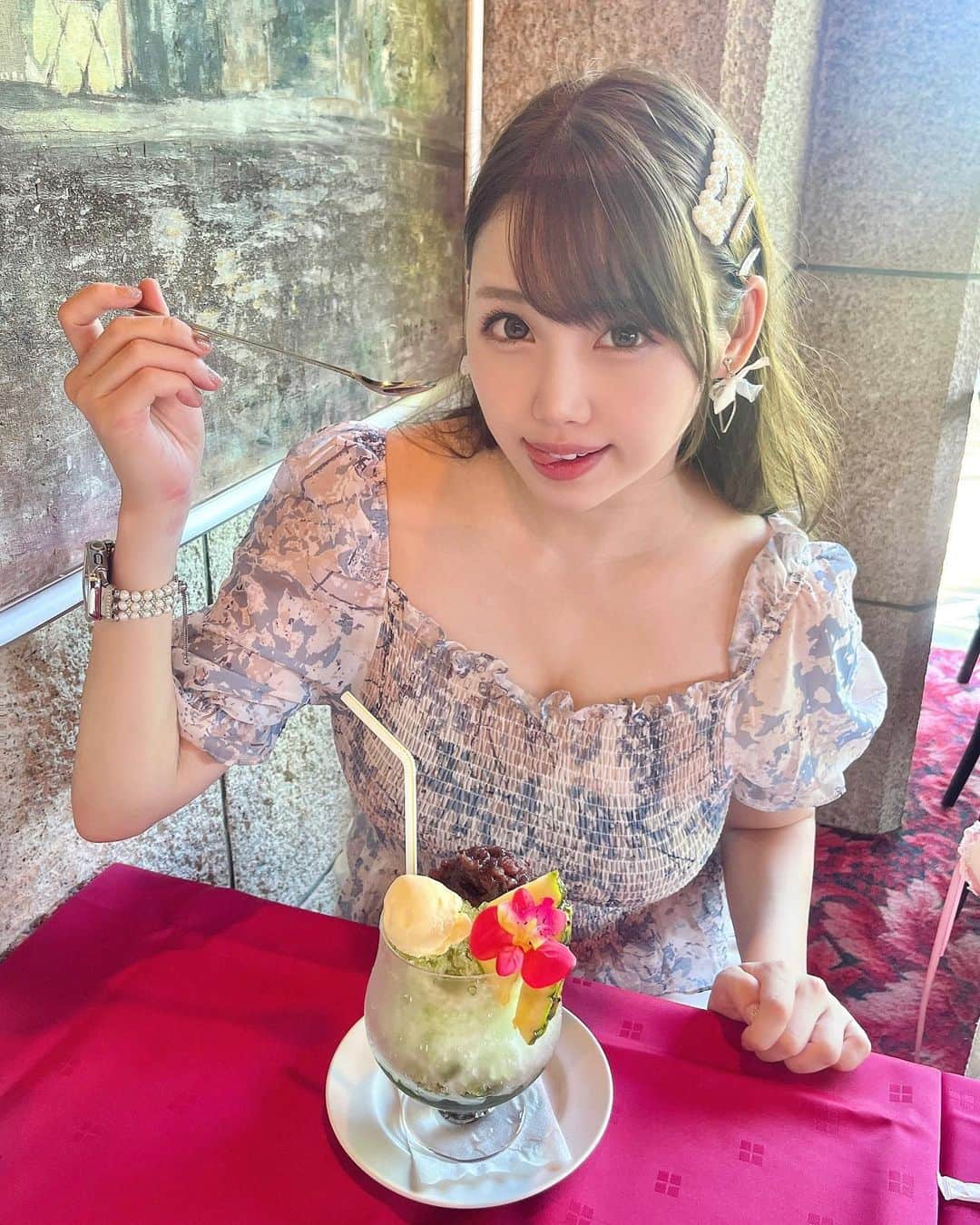 塚本舞さんのインスタグラム写真 - (塚本舞Instagram)「８月もよろしくお願いします！  真綾ちゃんとデートした時の🍧🎐」8月2日 19時32分 - maipuni