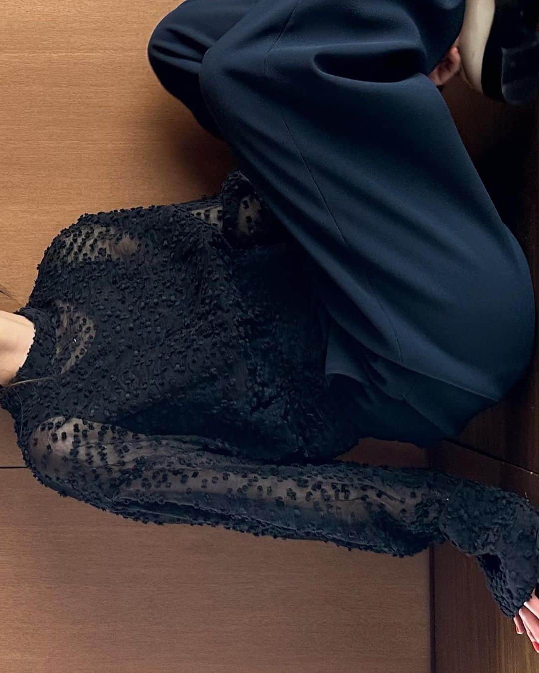 松本恵奈さんのインスタグラム写真 - (松本恵奈Instagram)「こんばんは。ルミネリニューアルOPEN先行発売アイテムのSNOW DOT JACQUARD TOPS♡  織物産地として歴史のある桐生で作ったドットカットのオリジナルジャガードのトップス♡雪のようにふわふわと立体的なドットカットが柔らかく女性らしい印象にしてくれます♡コーディネートしやすい ジャスト丈で、バランスも取りやすいので低身⻑さんにもおすすめな一枚です♡ 是非、お楽しみに！ #clane #新宿ルミネ #リニューアル #OPEN #先行発売 #shinjukulumine_renewal」8月2日 19時32分 - ena1123