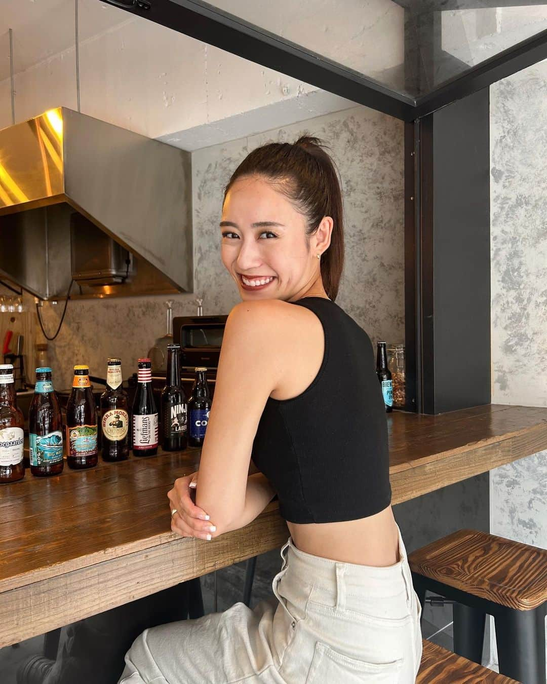 井手口瑞歩さんのインスタグラム写真 - (井手口瑞歩Instagram)「🍺 クラフトビール飲み比べが出来る Arl Eee nakameguro🍺 ビールって種類によってこんなに 味違うんだね！びっくり🫢 トリュフ塩のポテトフライと アグー豚ソーセージ美味しすぎたけん 次行った時も絶対食べる🫶🏻 テラス席もあるけん夏は外でビールもいいね😉 . #Arleee #Arleeenakameguro #中目黒グルメ #中目黒バー #中目黒カフェ #山手通り #目黒川沿い #目黒川散歩 #クラフトビール #みずほのおすすめグルメ #supported」8月2日 19時50分 - mizuho.04