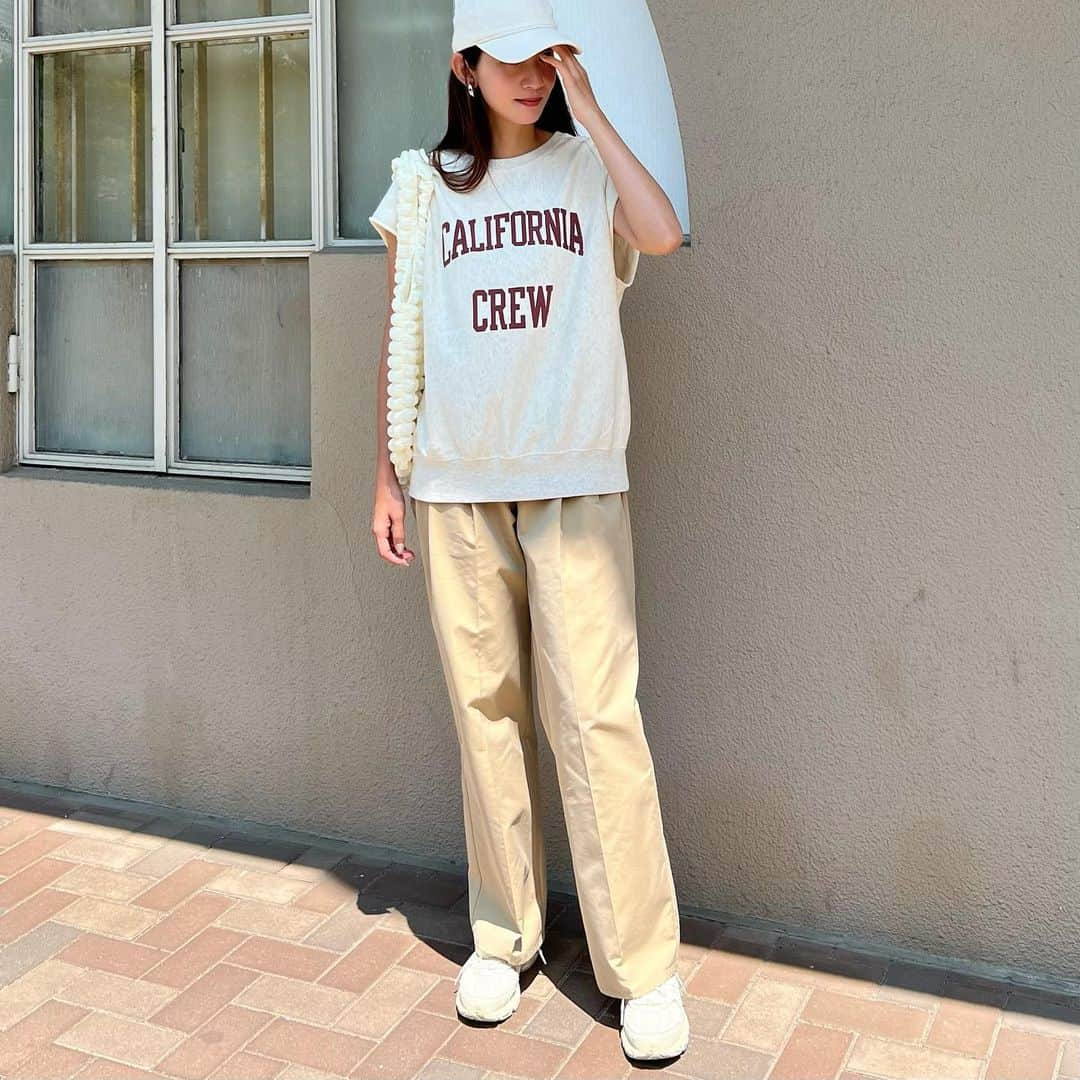 Nagiさんのインスタグラム写真 - (NagiInstagram)「この色のパンツ久々に履いた🤭  #code#fashion#コーデ#ファッション#カジュアル#カジュアルコーデ」8月2日 19時50分 - nagina001