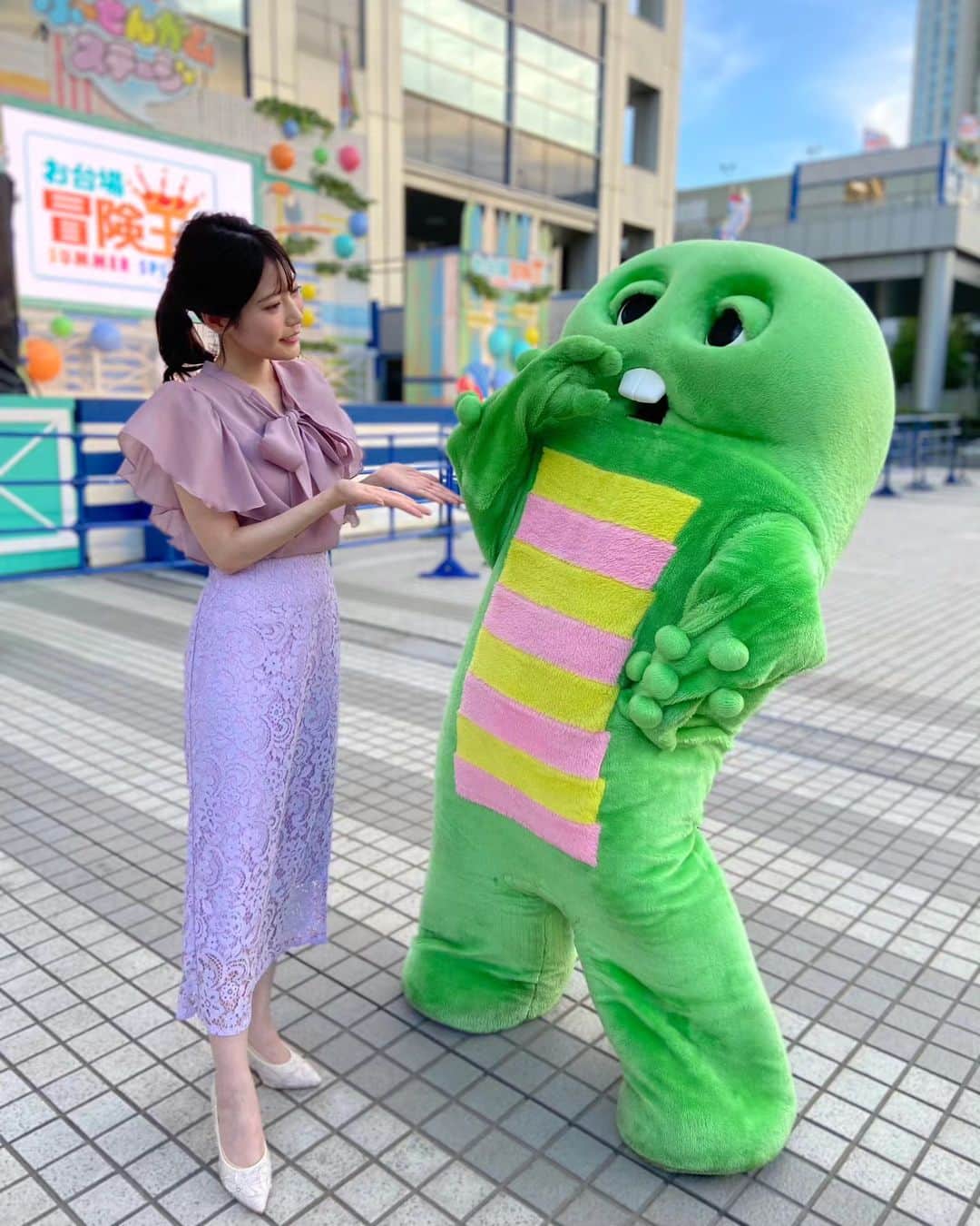 のインスタグラム：「関東あす「1日中暑い」 夏空で、体温超えの危険な暑さのところもありそうです☀️🌡️ 朝から夜まで熱中症対策をしてください☝️  #イット #ソラよみ #竹俣紅　@benitakemata_officilal #ガチャピン　@gachapin_official #天気 #お天気」
