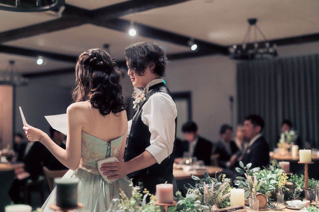 のインスタグラム：「@barn_and_forest148 #100年後も語り継がれる結婚式 ・ ・ BEST DAY EVER…*  ブライダルフェアのご予約やお問合せは InstagramのDMでも承っております*  #新婦手紙 #披露宴演出 #バーンアンドフォレスト148 #式場探し #barnandforest148 #卒花嫁 #プレ花嫁 #結婚式演出 #記念品贈呈 #barnwedding #バーンアンドフォレスト #barn花嫁 #披露宴 #結婚式 #プレ花 #花嫁の手紙 #weddingceremony #rusticwedding #卒花 #新婦の手紙 #148花嫁 #流山おおたかの森 #結婚式場探し #両親贈呈品 #結婚式準備 #ウェディングセレモニー #ナチュラルウェディング #結婚式場」