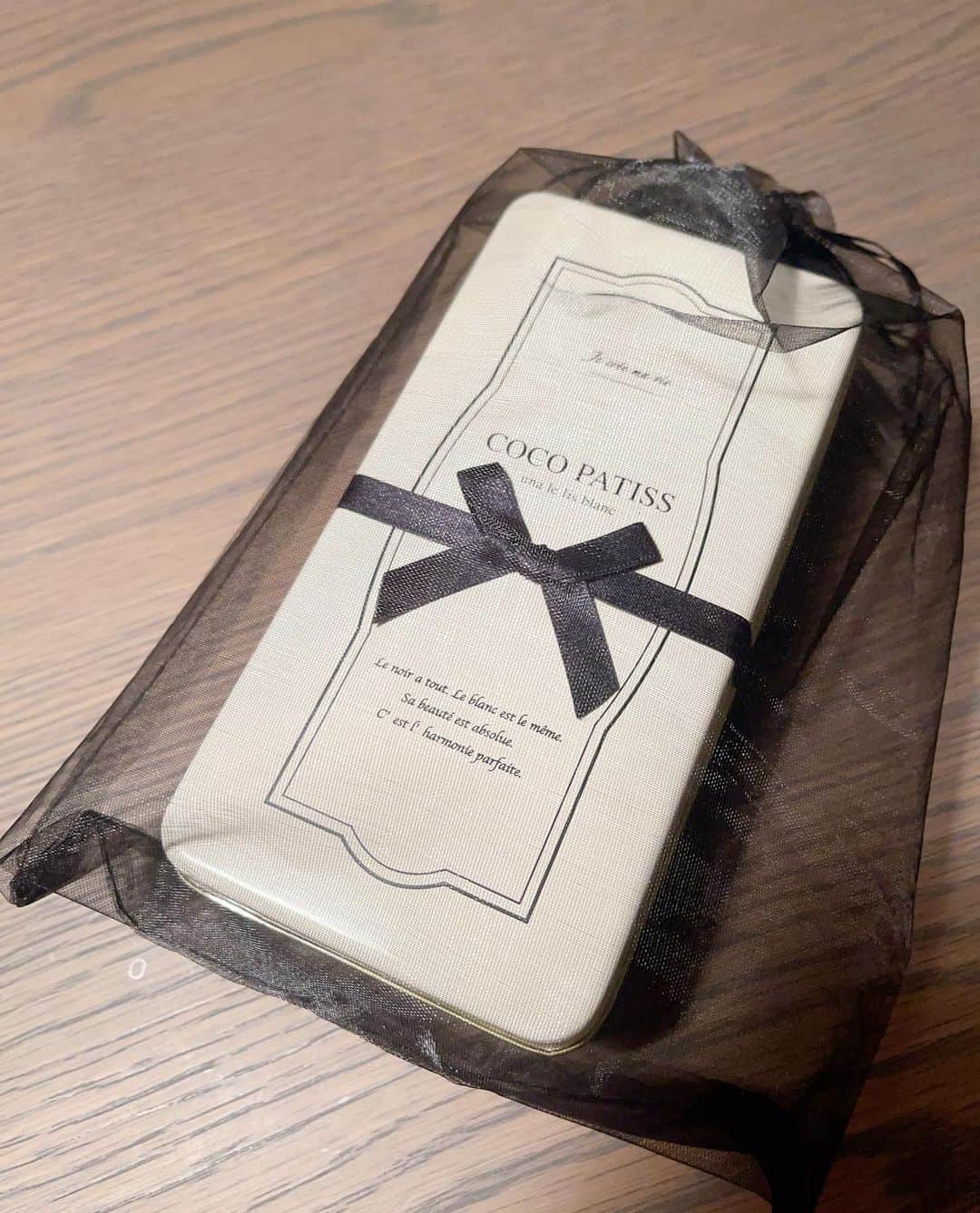 樹里咲穂さんのインスタグラム写真 - (樹里咲穂Instagram)「ココパティスのクッキー来たー🍪 フランスのラブィエットバターを使用したクッキー🧈 美味しい〜😋 ミルクに合うクッキー🥛」8月2日 20時08分 - juripyon1028