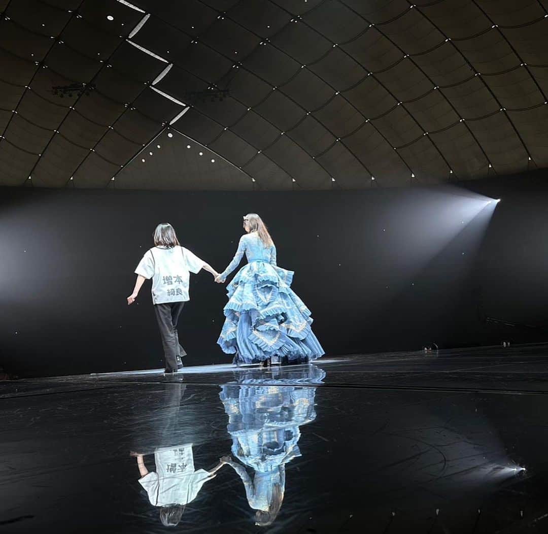 菅井友香のインスタグラム：「櫻坂46 2nd TOUR 2022 “As you know?” TOUR FINAL at 東京ドーム 〜with YUUKA SUGAI Graduation Ceremony〜  3rd Blu-ray ＆DVD 本日発売となりました✨  グループ活動最後のステージ、みなさまのお陰でとても幸せでした。  みんなと一緒に一生懸命駆け抜けた日々が懐かしい！  私も宝物にします。  ぜひ観てください🌸   #sakurazaka46   #asyouknow #yuukastagram」