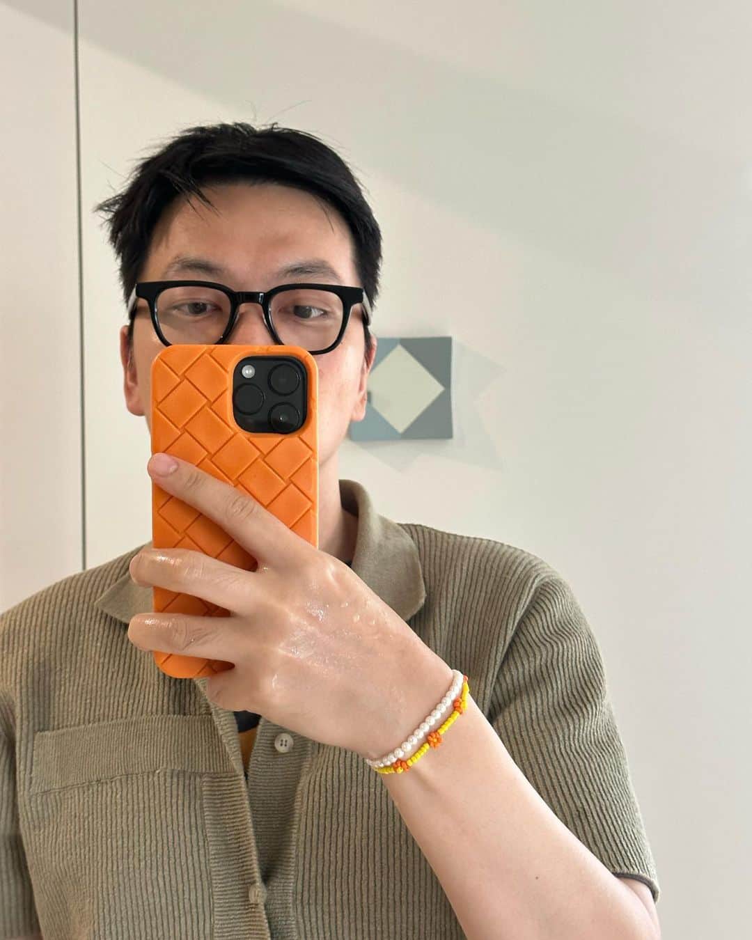 のインスタグラム：「적응중이요」