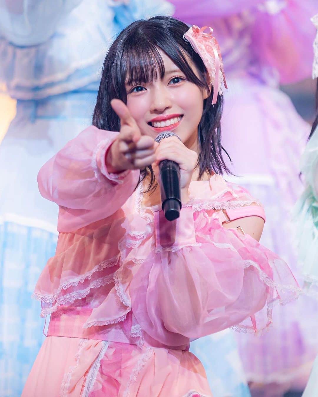 岩田陽菜のインスタグラム：「⭐️STU48全国ツアー2023⭐️  初日のカメコさん写真今も沢山投稿してくれてありがとう！！！🙏🏻 新衣装はピンク色で超かわいいです💖 声出しありのツアーができる喜びといったら。。。  アイドルやってる今を全力で楽しんでる私をぜひ見に来てください☺️」