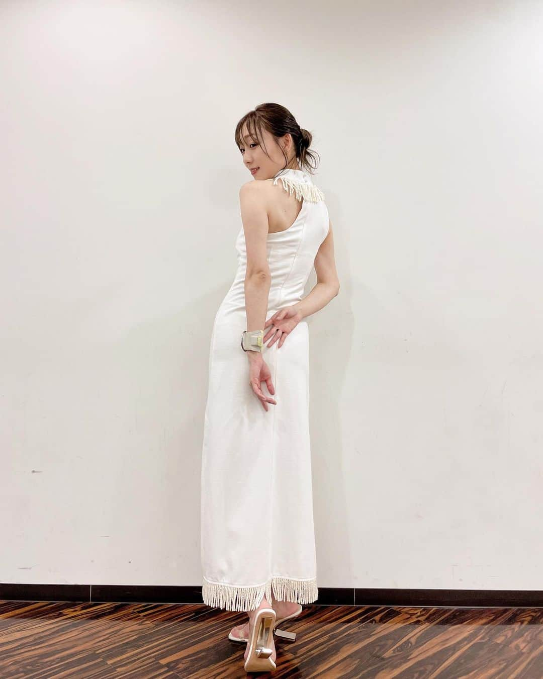 須田亜香里さんのインスタグラム写真 - (須田亜香里Instagram)「日曜の熱闘Mリーグはセクシーあかりんでした😋 ABEMAでアーカイブ配信されています✨ #熱闘mリーグ #須田亜香里衣装」8月2日 20時39分 - akarisuda