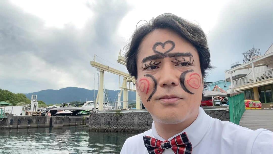 こいでのインスタグラム：「#嘘つきなおきちゃん #流れ星に願い事  #世界中の悲しい涙が喜びの涙に変わりますように #夢に金色の亀が出て来てこう言った #嘘を一つ付く度に1人ずつお前の願いを叶えよう #その日からなおきちゃんは嘘を付き続けるのだ！」