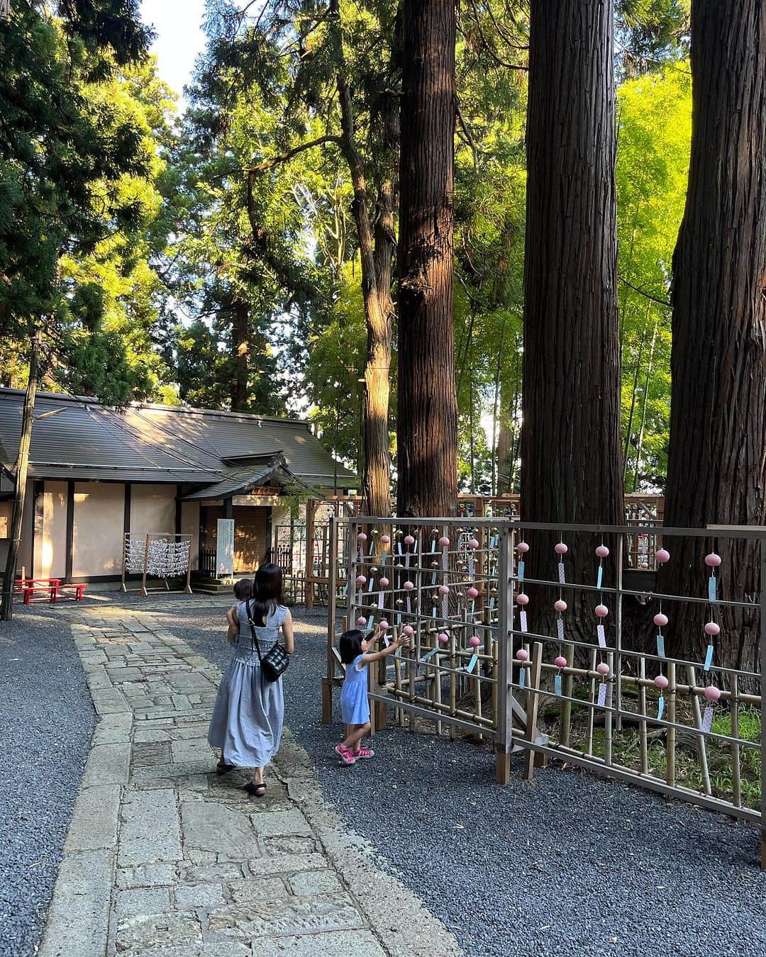 高橋健太郎のインスタグラム：「家族で山形に帰省してリフレッシュしてきました🎐 会わない間の子ども達の成長には驚かされます✨✨ #心は一つ  #山形県  #日本の宿古窯」