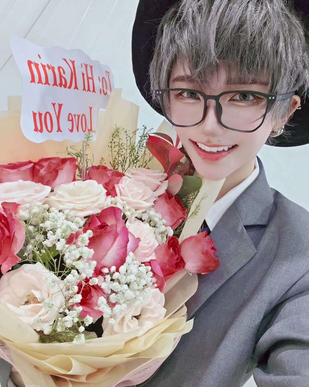 ひかりんのインスタグラム：「Hahaha sorry for the late post but thank you my fans in Vietnam 🇻🇳 who treated us with such a kind welcome this weekend at Manga Comic Con ! I really had so much fun spending time with you all ✨💞 Because of you guys I'll definitely be coming back to Vietnam soon in a few months ! Look out for my post ~ 👀 see you verrryyyy soon   #cosplay #mangacomiccon」