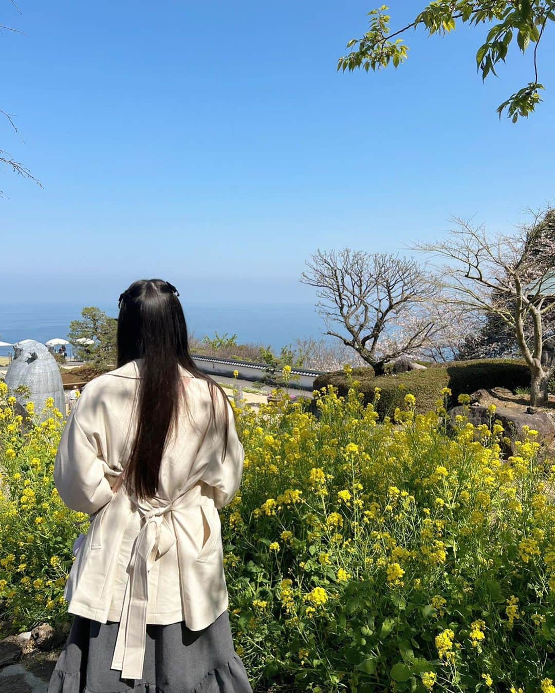 町田恵里那のインスタグラム：「☁︎☽ 夏 は 熱 海 に 2 回 行 っ ち ゃ う よ 〜〜🩵💙 ⁡ ⁡ ⁡ ⁡ ⁡ ⁡ ⁡ ⁡」